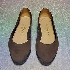 Salvatore Ferragamo | Shoes | Ferrogamo Vintage Chocolate  display picture 3